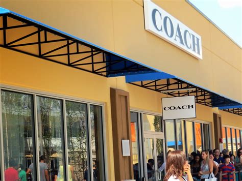 coach factory outlet halton hills